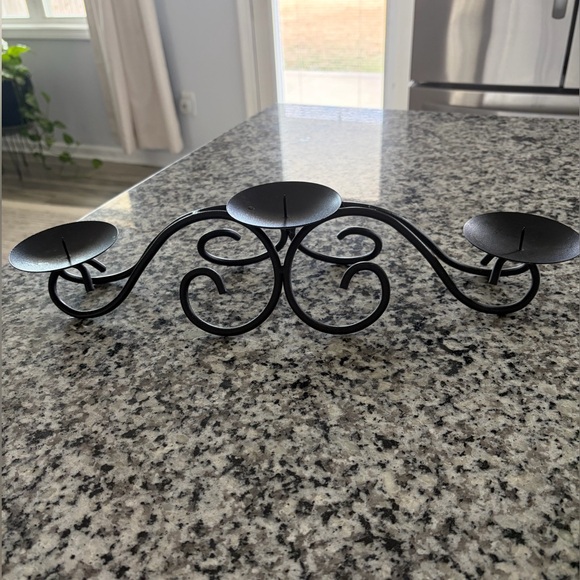 Southern Living At Home 3 Pillar Black Wrought IronCandle Holder - Picture 3 of 4